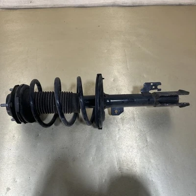 Оригинальная передняя правая стойка подвески и пружина катушки в сборе для Toyota Sienna 2011-2014 годов выпуска - Изображение 1 из 4