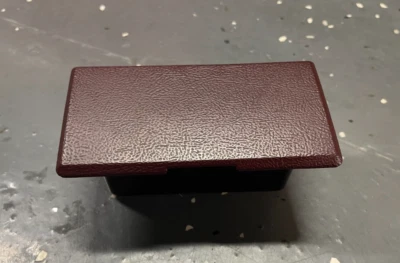 95-99 CHEVY GMC TRUCK PICKUP SILVERADO EXTENDED CAB REAR ASH TRAY RED 98 97 98 - Image 1 of 3