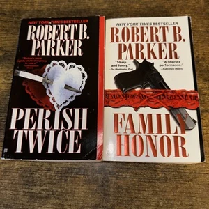 Sunny Randall Mystery Series by Robert B. Parker lot of 2 paperback books - Picture 1 of 2