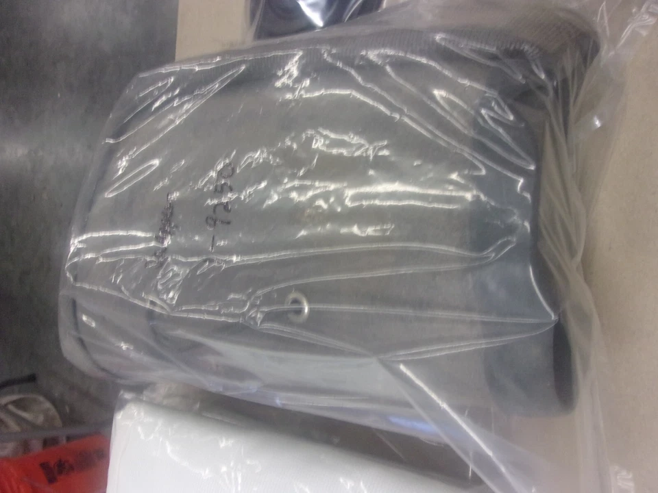 BOLSA DE HIERBA PARGO FABRICANTE DE EQUIPOS ORIGINALES 1-9250 7019250YP Foto 1 de 1