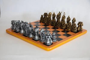 Handcrafted Biomechanic Chess Set Inspired by Giger - 28-32mm Wide, 40-70mm High - Picture 1 of 12
