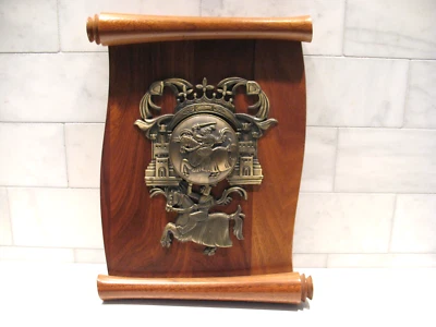 РЕДКИЙ уникальный латунный герб на черном орехе, настенная табличка; подписанный, 2020 - Изображение 1 из 4