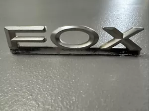 Insignia emblema de metal AUDI Fox 849853687 OEM - Imagen 1 de 5