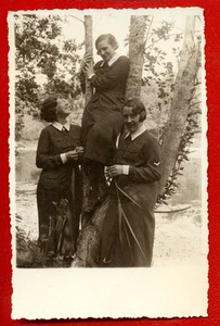 LATVIA LETTLAND SCOUT GIRLS VINTAGE PHOTO POSTCARD RARE 196 - Picture 1 of 2
