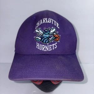 Charlotte Hornets Vintage Mütze lila Einheitsgröße Mitchell und Ness Druckknopflasche HWC - Bild 1 von 10
