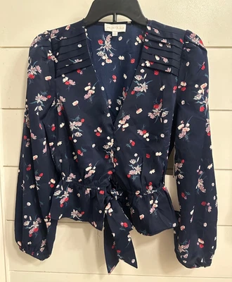 Nueva Blusa Floral Reunida Manga Larga Peplum Corta Botón y Corbata Terciopelo Flor Pequeña Foto 1 de 4