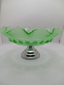 Antique 8 1/4" Vintage Fluted & Scalloped "Rosette" Pattern Bowl On Metal Base - Picture 1 of 6