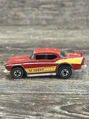 Chevy Hot Wheels Redline '57 1976 de colección rojo con rayas amarillas/blancas Hong Kong/leer Foto 1 de 4