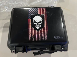 NUEVO Humidor de cigarros de viaje Gurkha estuche negro soporte calavera bandera americana - Imagen 1 de 6