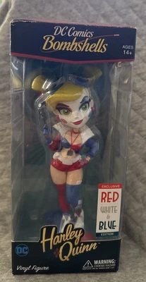 Bombshells Cryptozoic: Harley Quinn rojo, blanco y azul SDCC 2017 advertencia leer de Foto 1 de 4