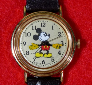 1980er Lorus Quartz Disney Mickey Mouse Damenuhr Y481-1190 A1 Water Resistant - Bild 1 von 14