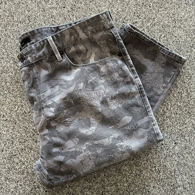 Sean John Jeans Mens 42x34 Clayton Slim Straight Snakeskin Print Gray - Image 1 of 4