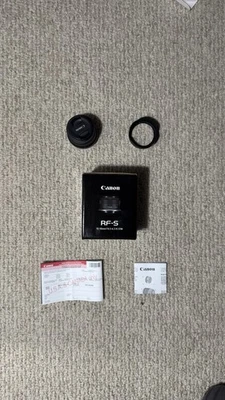 Canon RF-S 10-18mm F4.5-6.3 Is STM Ultra-Wide-Angle Zoom Lens with Hood - Image 1 of 4