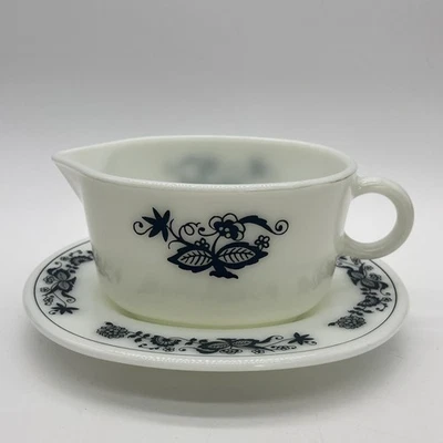 Pyrex Corningware Old Town Blue Onion Gravy Boat and Underplate Set Vintage - Image 1 of 4