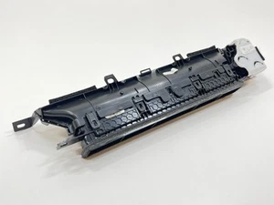 Tesla Model 3 2017-2023 tablero delantero derecho inferior aire acondicionado calefacción conducto de ventilación de aire - Imagen 1 de 10