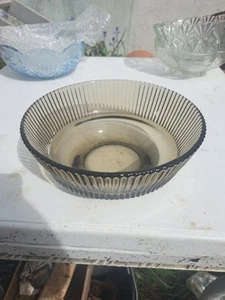 RETRO 50er Vintage Glas OBSTSCHALE braun rauch Rippenmuster sehr guter Zustand 21cm - Bild 1 von 3