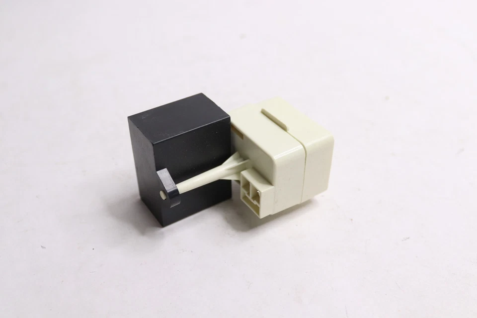 Dispositivo de arranque de compresor Whirlpool W10613606 Foto 1 de 1