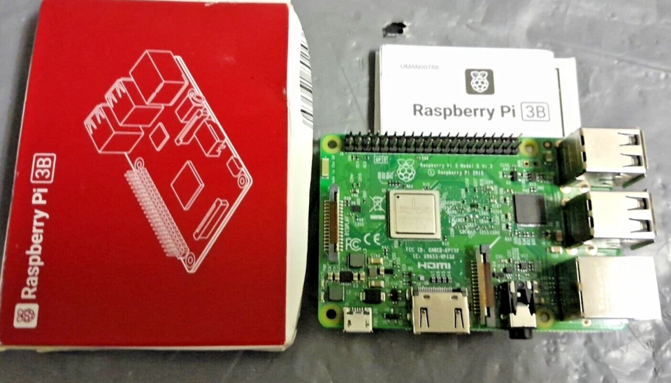 Raspberry Pi 3 Model B - Single-Board Computer with Wireless LAN and Bluetooth - Image 1 of 2