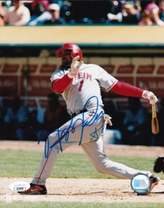 BENGIE MOLINA Signed Anaheim Angels 8x10 Photo (JSA Basic COA) - Picture 1 of 3