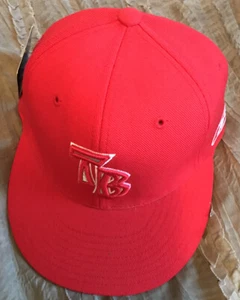 TAMPA BAY BUCCANEERS Football REEBOK Red VINTAGE Sewn Size 7 Hat NEW Cap NFL - Picture 1 of 3