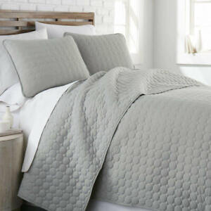 New  Southshore  Reversible Circle Embroidered Quilt Set King / Cal King in Grey