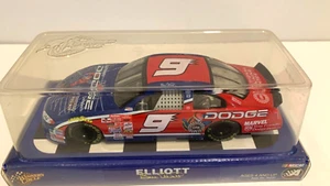 Billy Elliott #9 Spiderman 1:24 Diecast NASCAR Car Racing Champions - Picture 1 of 7