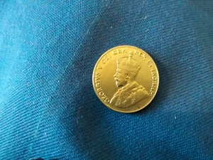 1929 Newfoundland 5 Cents - .925 Silver Coin - Canadian Half Dime - George V - Picture 1 of 2