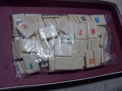 NUEVO JUEGO Azulejos de Repuesto Rummikub ** 106 Azulejos Naranja Rojo Azul Negro SELLADOS Foto 1 de 4