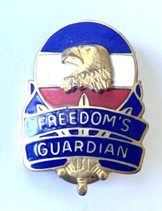 US ARMY Field Support Command Pin Clutchback, L-22 - Picture 1 of 2