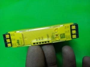 Pilz 312200 PNOZ S7  PNoZ S7 PNOZS7  PNoZS7 PNOZ.S7  PNoZ.S7 PNOZ-S7  PNoZ-S7 - Picture 1 of 11