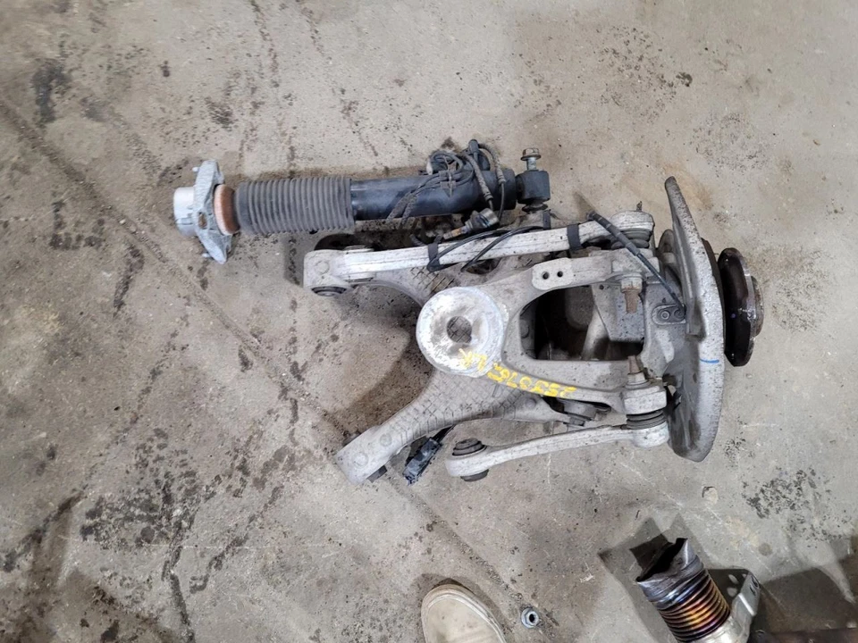 (LOCAL PICKUP ONLY) Driver Rear Suspension Without Crossmember Fits 15-19 BMW X6 - Image 1 of 1