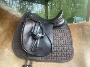 Euroriding Achat Dressursattel 17“ Breite Kammer - Bild 1 von 14
