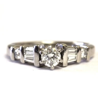 Platinum .56ct VS G SI2 I round diamond engagement ring 7.5g vintage estate - Image 1 of 4
