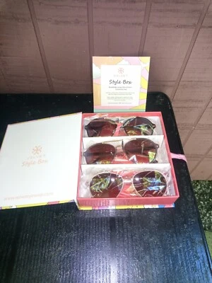 Juego de gafas de sol de terciopelo aviador Foto 1 de 4