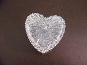 Heart Shape Glass Trinket Dish With Lid - Picture 1 of 5
