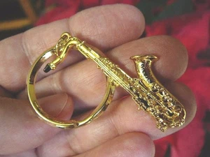 (M202-B) TENOR SAX Saxofón LLAVERO CHAPADO EN ORO 24k Llavero Cadena Coche Joyería - Imagen 1 de 1