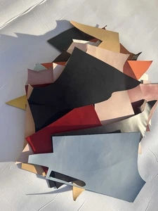 X54 Minimal Box Ausschnitte und Reste Pflanzenleder verschiedene Farben - kg. 5 - Bild 1 von 12