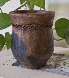 Vintage Navajo Pinon Pine Pitch Pot Handmade Pottery 4.5" Rustic - Picture 1 of 8