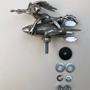 Car Ornament Wile E Coyote Badge Mechanic Front Hood Decoration Auto Accessories - Picture 1 of 12