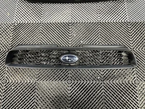 Subaru Impreza Bugeye 2001-2003 Upper Centre Front Air Intake Grille Grill V7 S - Picture 1 of 4