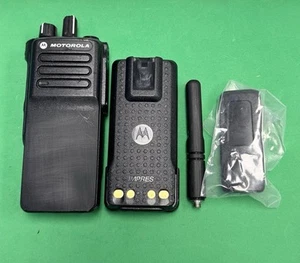 Motorola XPR7350e UHF Radio 403-512mhz AAH56RDC9RA1AN - Afbeelding 1 van 8