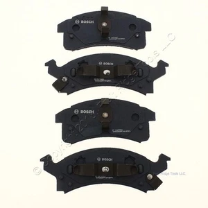 Bosch QuietCast Premium Organic Disc Brake Pads BP673 for 96-01 Cavalier - FRONT - Picture 1 of 4