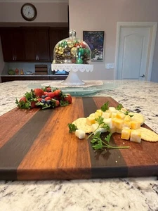 Hand crafted exotic hard wood charcuterie / cutting board - Picture 1 of 2