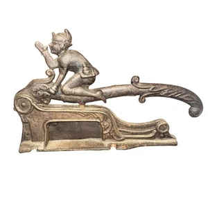 Cortador de tapones de tabaco de hierro fundido arlequín antiguo industrial bufón imp - Imagen 1 de 7