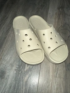 Sandalias Crocs clásicas de plataforma deslizable para mujer talla 8 marfil - Imagen 1 de 4