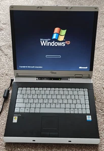 Fujitsu Amilo Pro V2030 15'' Laptop XP Retro Gaming DVD 80GB HDD 2GB RAM Cheap - Picture 1 of 7