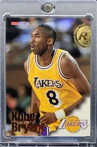 1996-97 Skybox NBA Hoops Kobe Bryant Rookie Card #281 RC ROOKIE CARD LA LAKERS - Bild 1 von 2