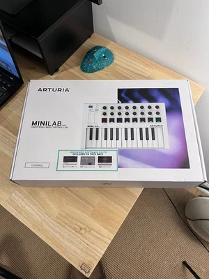Controlador de teclado delgado Arturia 230501 MiniLab MKII 25 Foto 1 de 2