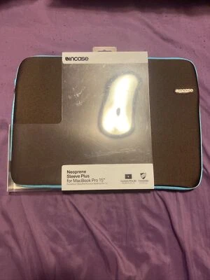 FUNDA DE NEOPRENO PLUS PARA APPLE MACBOOK PRO 15” MARRÓN AMIGABLE CON LA SEGURIDAD Foto 1 de 4