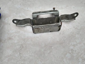 1984-1987 Honda Goldwing GL1200 OEM Fairing Headlight Upper Mount Bracket - Picture 1 of 3